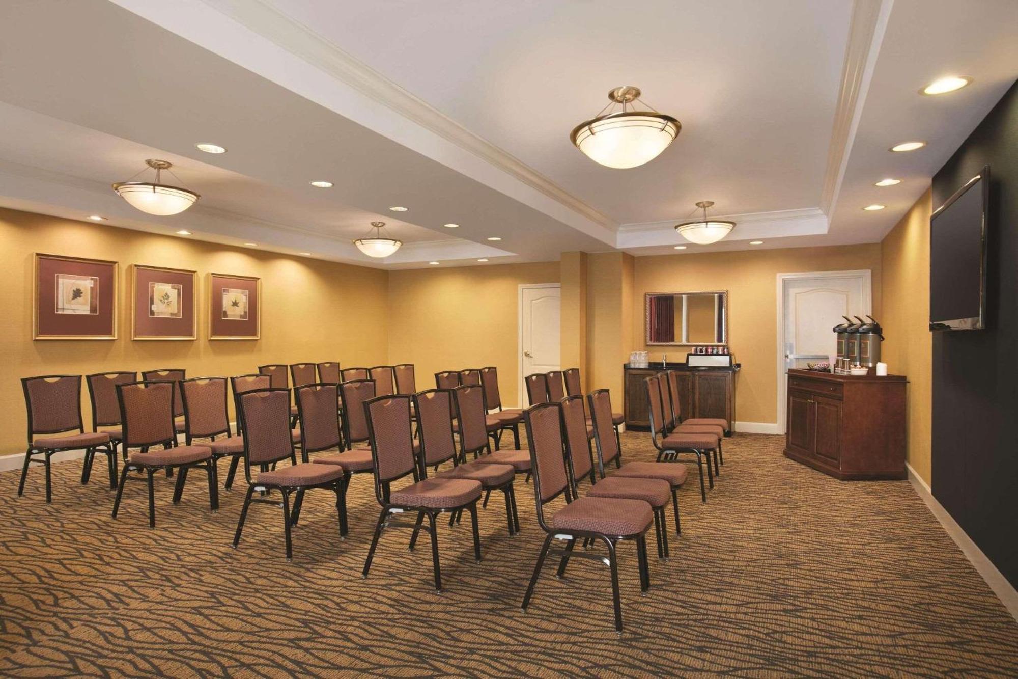 Country Inn & Suites By Radisson, Atlanta Airport North, Ga Exterior photo